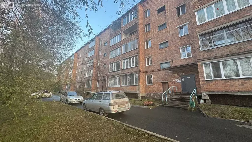 3-комнатная квартира: Абакан, микрорайон Нижняя Согра, Рыбацкая улица, ... - Фото 1