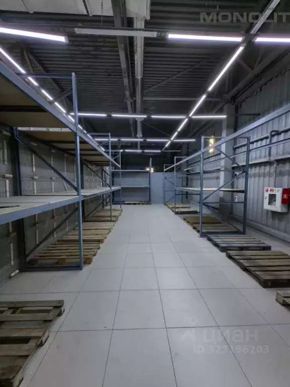 Склад в Свердловская область, Екатеринбург ул. 40-летия Комсомола, 38Е ... - Фото 1