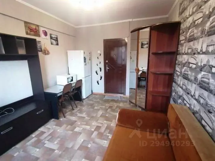 Комната Омская область, Омск ул. Декабристов, 108 (13.0 м) - Фото 2