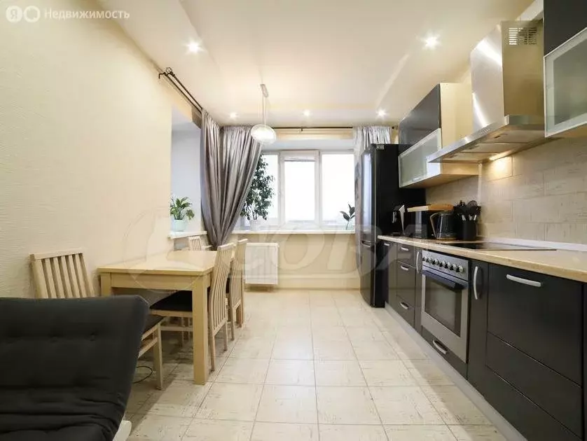 1-комнатная квартира: Тюмень, улица Салтыкова-Щедрина, 53 (52.5 м) - Фото 1