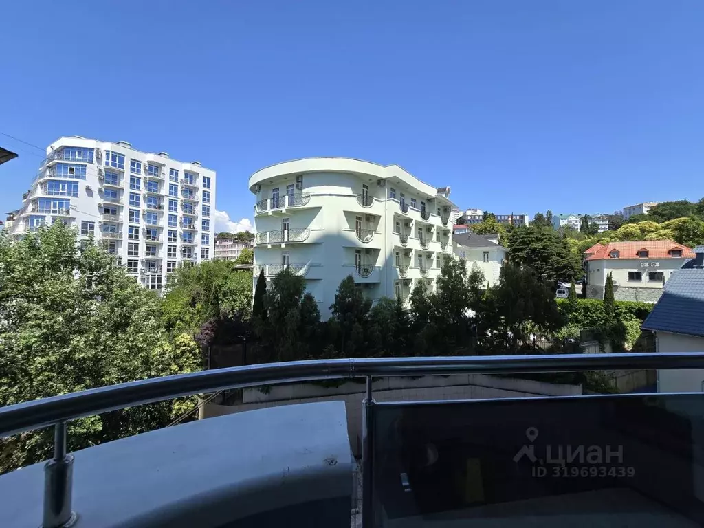 2-к кв. Краснодарский край, Сочи Бытха мкр, ул. Бытха, 41 (54.0 м) - Фото 0