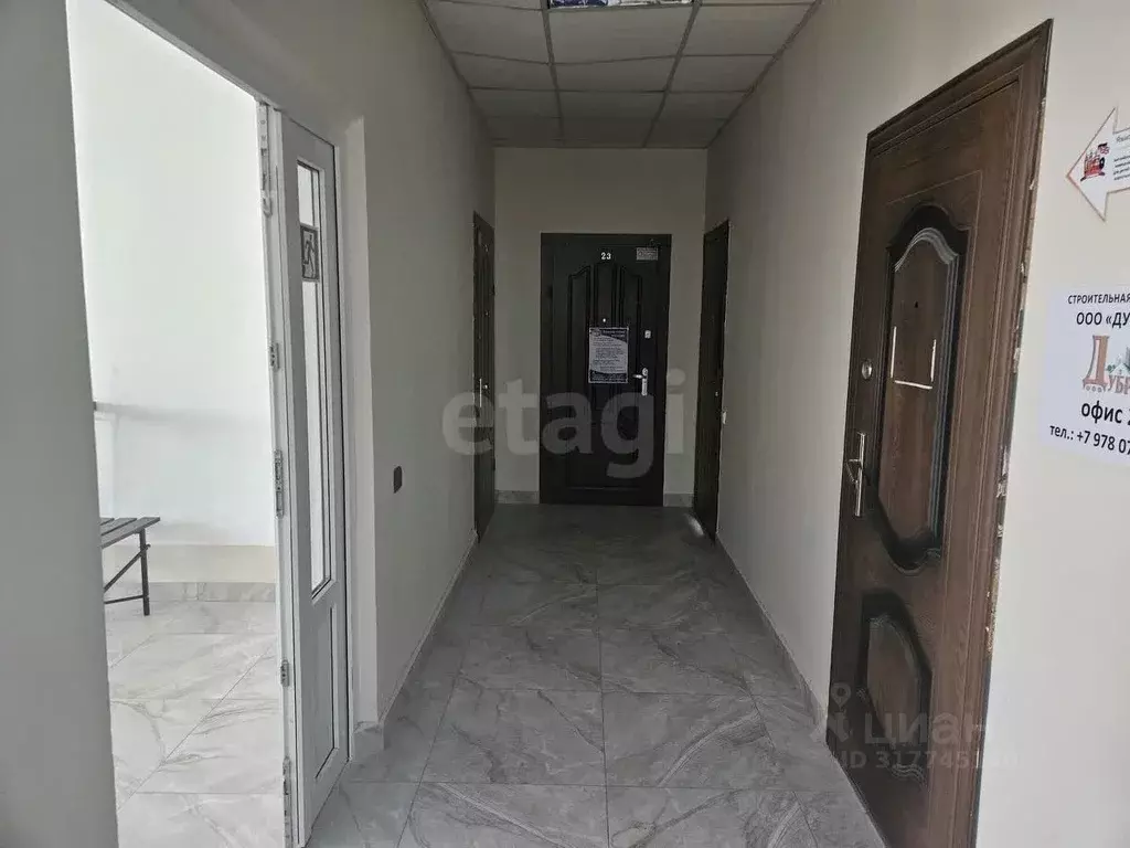 Офис в Севастополь ул. Колобова, 18/8 (10 м) - Фото 1