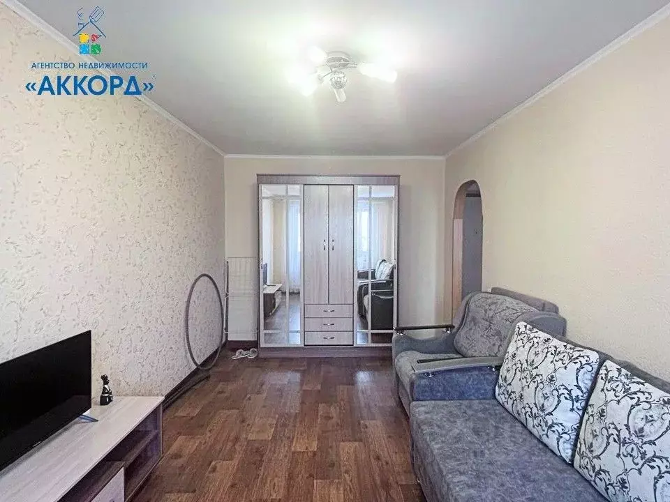 1-к кв. Алтайский край, Барнаул Новосиликатный мкр, ул. Суворова, 10 ... - Фото 2