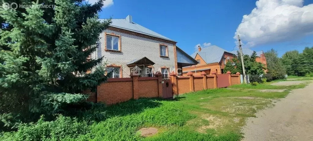 Дом в Бийск, Ключевская улица (240 м) - Фото 0