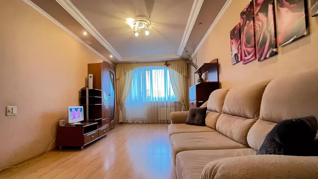 2-к кв. Оренбургская область, Оренбург ул. Чкалова, 53 (68.0 м) - Фото 0
