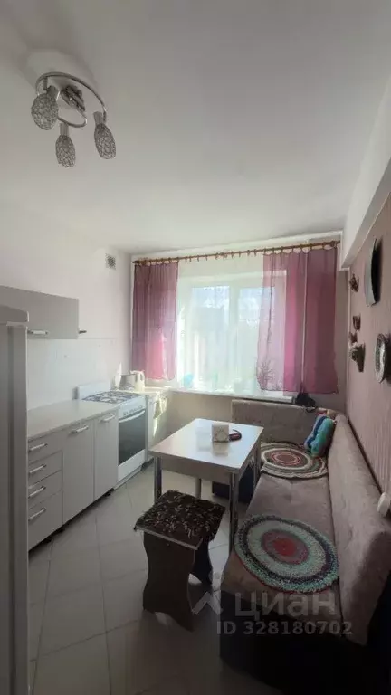 3-к кв. Брянская область, Брянск Орловская ул., 22 (63.2 м) - Фото 2