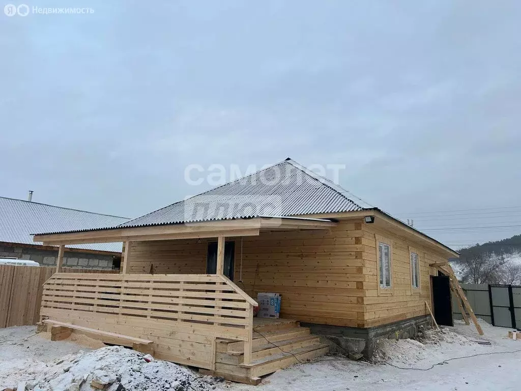 Дом в Тарбагатайский район, сельское поселение Саянтуйское, село ... - Фото 1