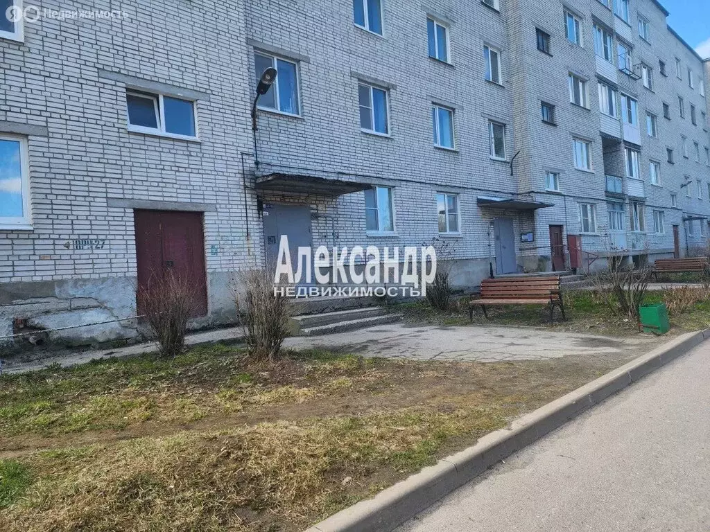 1-комнатная квартира: городской посёлок Кузнечное, улица Гагарина, 6 ... - Фото 1