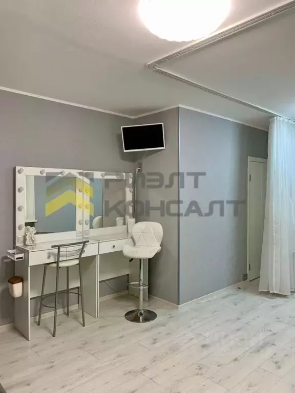 1-к кв. Омская область, Омск наб. Иртышская, 18 (31.3 м) - Фото 0