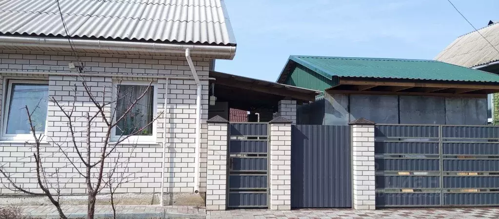 Дом в Воронежская область, Воронеж Молодежная ул. (70 м) - Фото 1