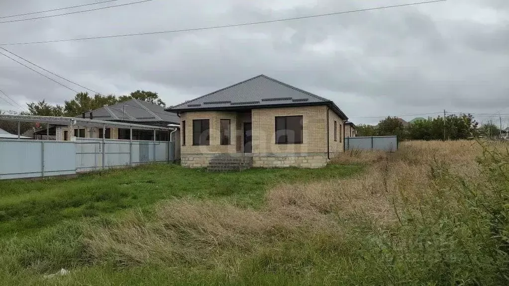 Дом в Ставропольский край, Михайловск Шпаковский район, ул. ... - Фото 2