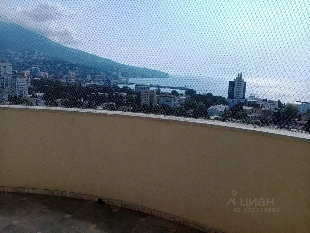 2-к кв. Крым, Ялта ул. Таврическая, 2 (68.0 м) - Фото 0