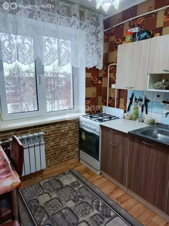 4-комнатная квартира: Омск, микрорайон Заозёрный, улица Бархатовой, 6А ... - Фото 1