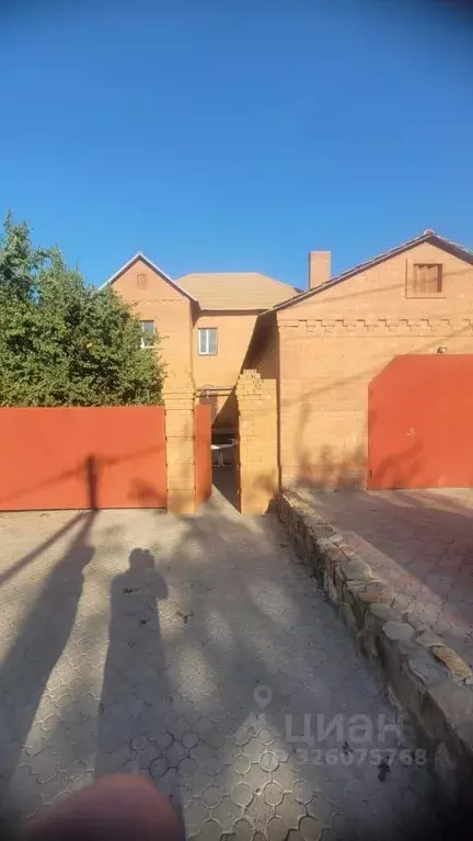 Дом в Волгоградская область, Волгоград Семипалатинский пер., 7 (212 м) - Фото 1