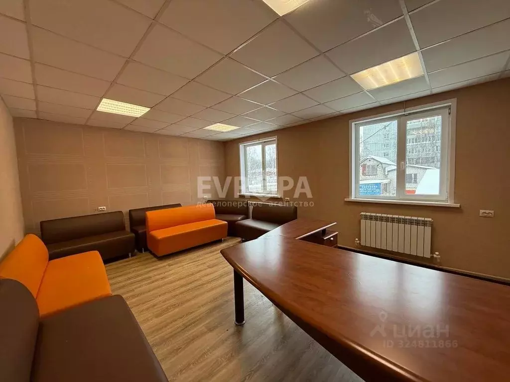 Офис в Ульяновская область, Ульяновск Лесной проезд, 6 (80 м) - Фото 1