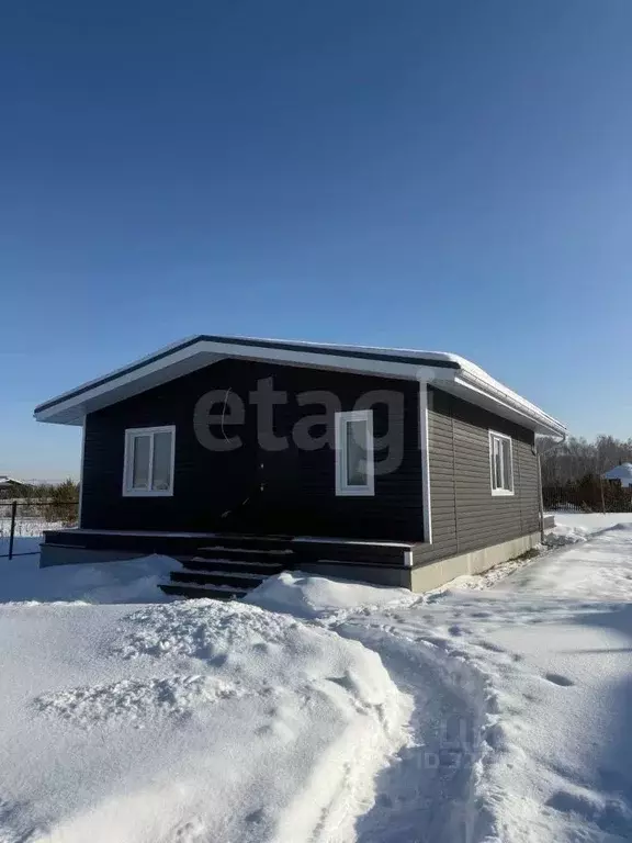 Дом в Красноярский край, Емельяновский муниципальный округ, д. Плоское ... - Фото 1