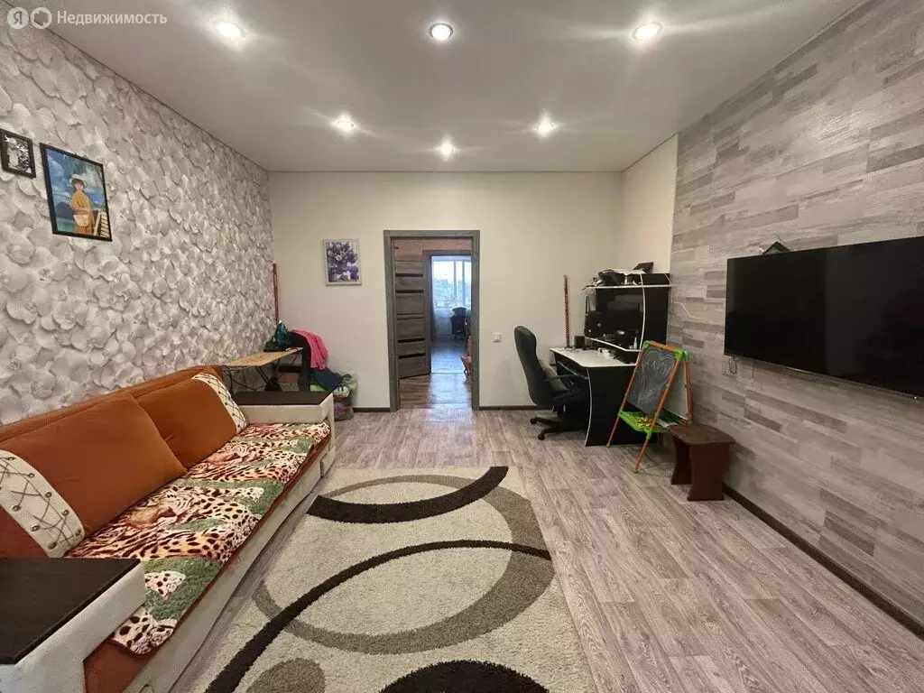 3-комнатная квартира: Ирбит, улица Декабристов, 23 (78 м) - Фото 2