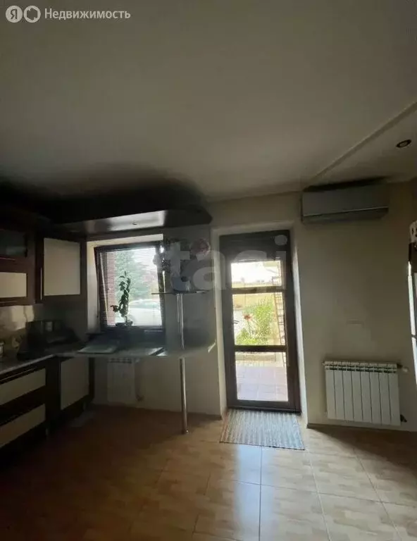 Дом в Балаклава, Вечерняя улица (230 м) - Фото 0