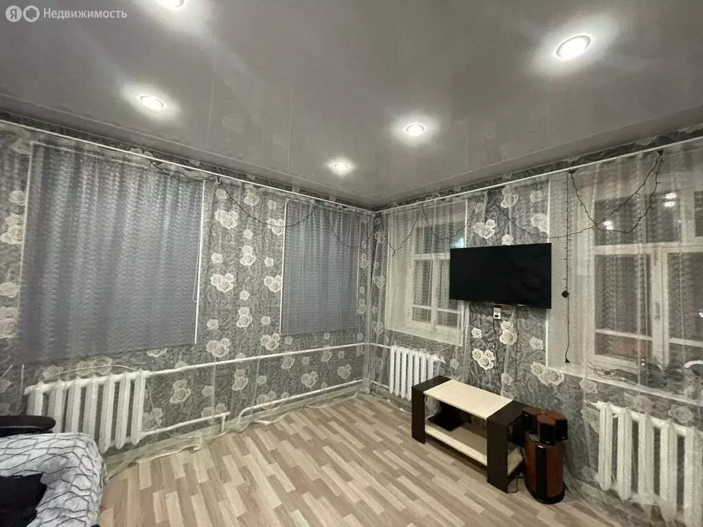 3-комнатная квартира: Слободской, Вятская улица, 8 (40 м) - Фото 1