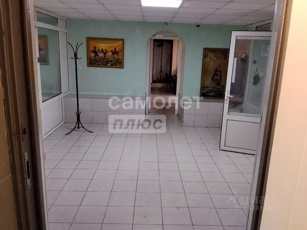 Помещение свободного назначения в Челябинская область, Челябинск ул. ... - Фото 1