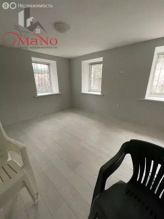 3-комнатная квартира: Феодосия, Сиренная улица, 12 (61.7 м) - Фото 1