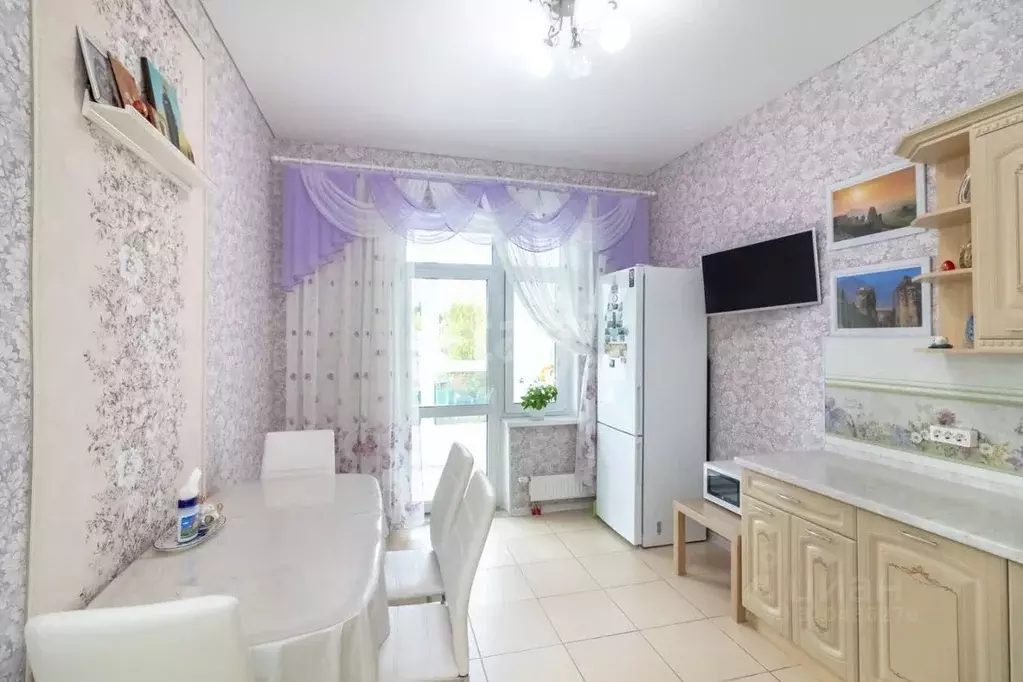 1-к кв. Ханты-Мансийский АО, Ханты-Мансийск ул. Гагарина, 35 (55.8 м) - Фото 1