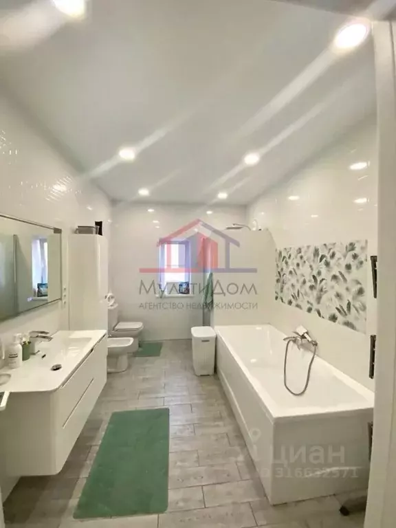Дом в Белгородская область, Старый Оскол ул. Боровая (120 м) - Фото 0