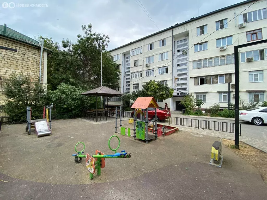 3-комнатная квартира: Дербент, проспект Агасиева, 18 (89 м) - Фото 1