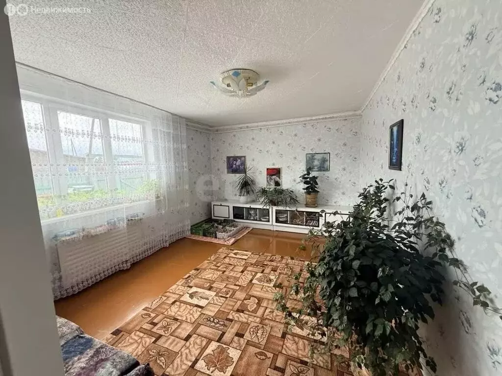 Дом в посёлок Кежемский, улица Победы (80 м) - Фото 1