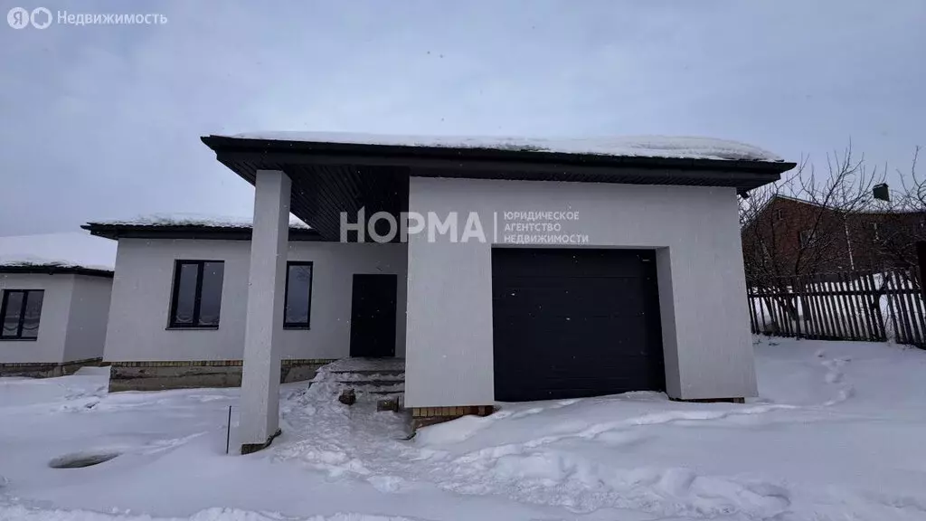 Дом в Октябрьский, Верхняя улица (135 м) - Фото 1