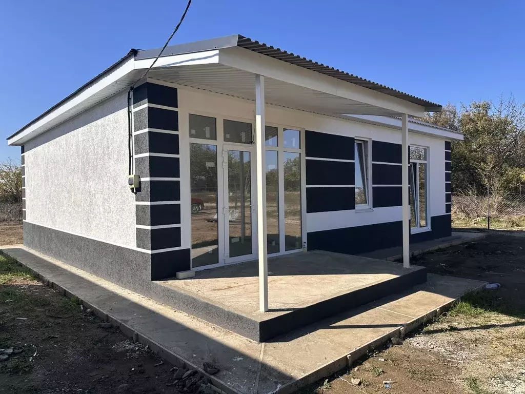 Дом в Краснодарский край, Темрюк ул. Анджиевского (115 м) - Фото 2