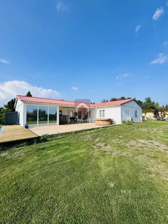 Дом в Саратовская область, Саратов ул. Возрождения, 1 (165 м) - Фото 1