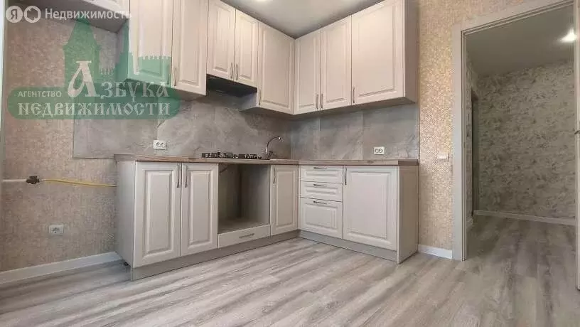 3-комнатная квартира: Смоленск, улица Рыленкова, 48 (70 м) - Фото 2
