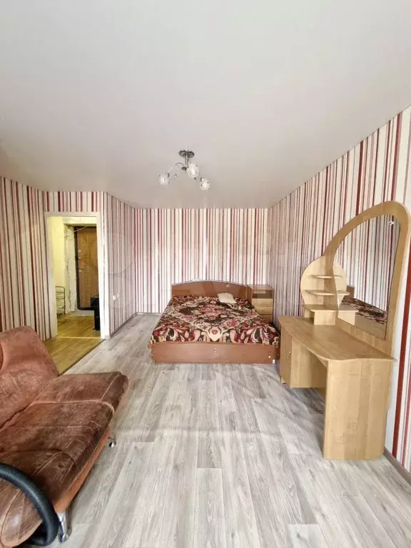 2-к. квартира, 42 м, 5/5 эт. - Фото 1