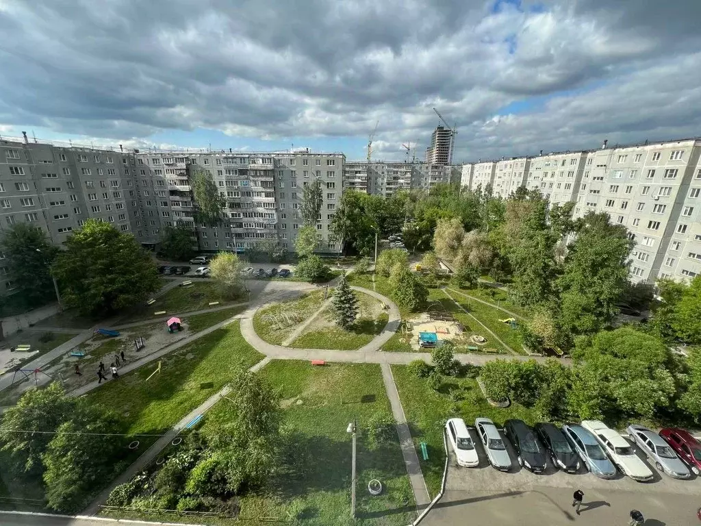 3-к кв. Челябинская область, Челябинск ул. Братьев Кашириных, 105А ... - Фото 1