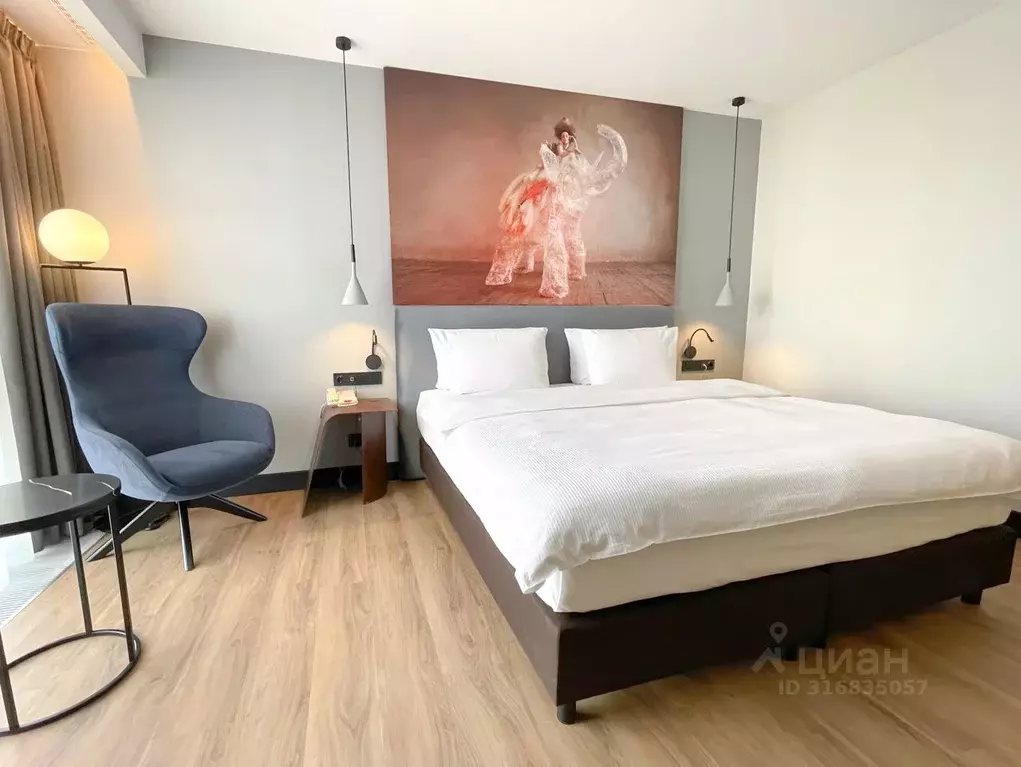 Комната Калининградская область, Калининград пл. Победы, 10 (29.0 м) - Фото 1