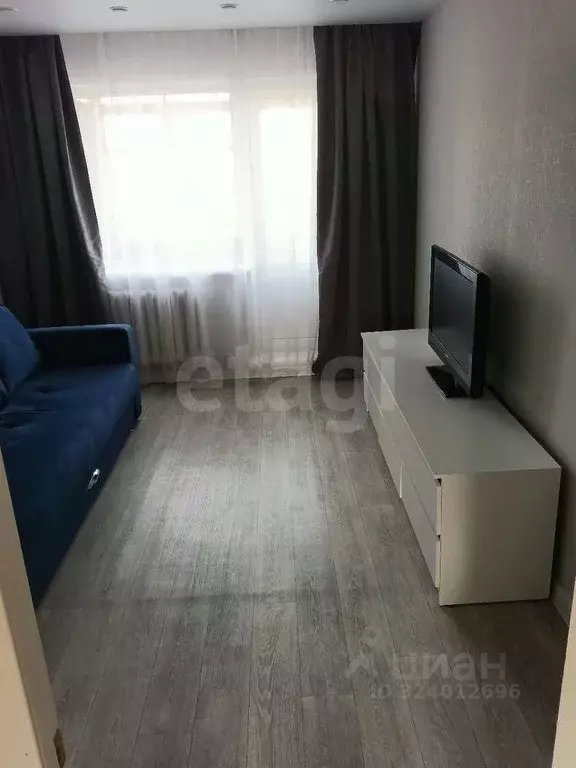 2-к кв. Красноярский край, Красноярск ул. 60 лет Октября, 32 (43.8 м) - Фото 1