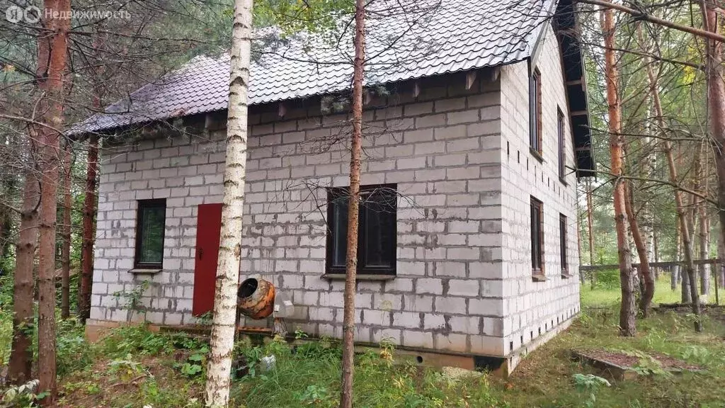 Дом в Тверская область, Калязинский муниципальный округ, деревня ... - Фото 1