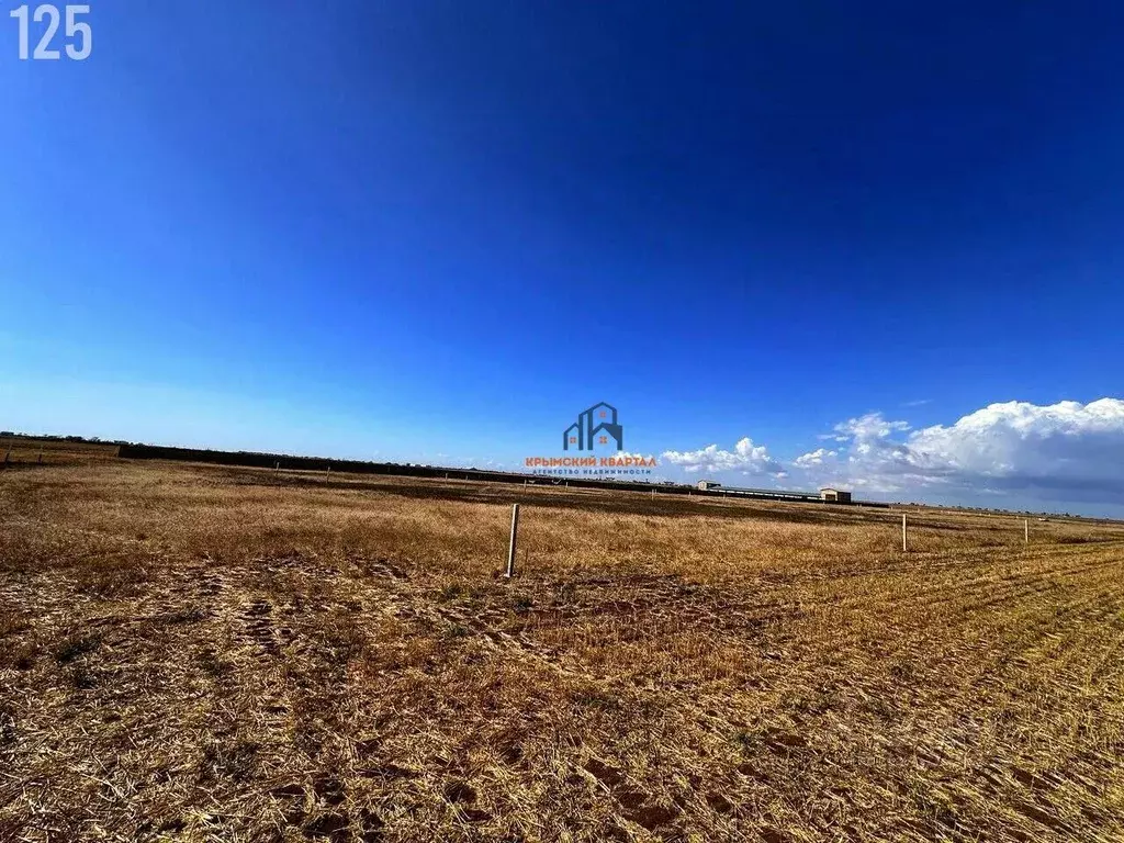 Участок в Крым, Сакский район, с. Молочное ул. Пионерская (6.0 сот.) - Фото 1