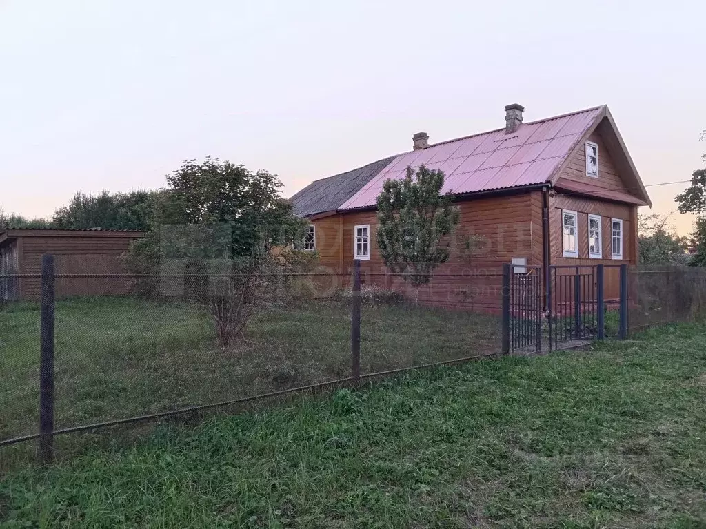 Дом в Новгородская область, Любытинское с/пос, с. Зарубино ул. ... - Фото 0