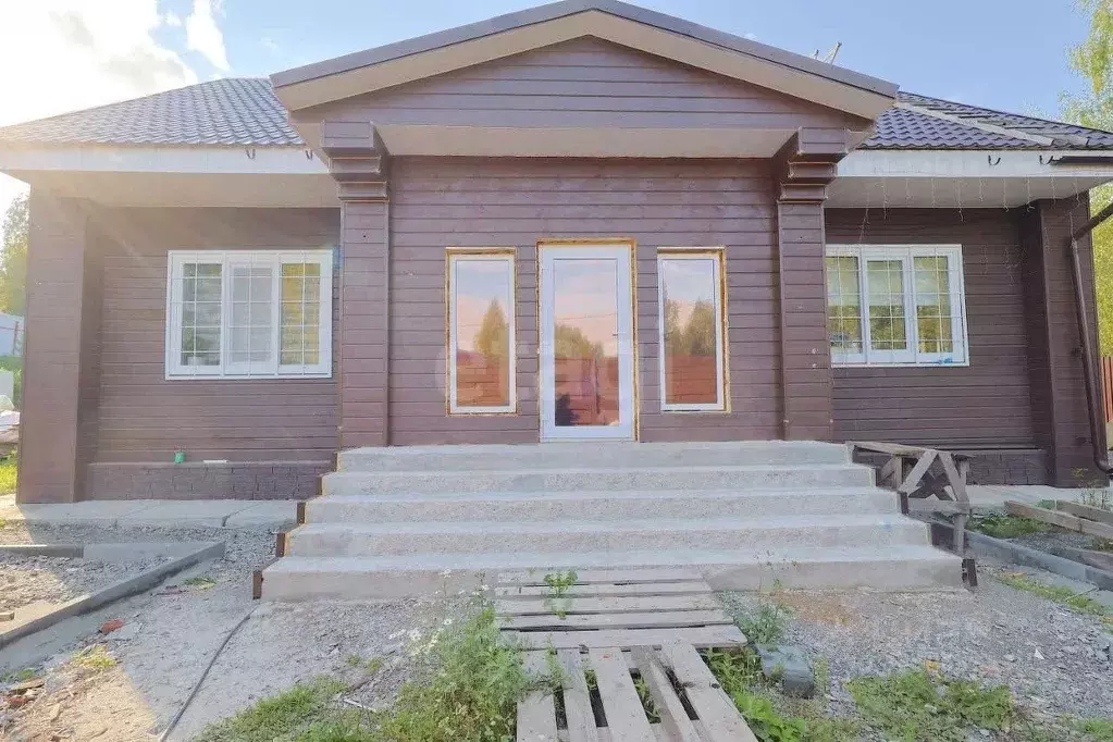 Дом в Кемеровская область, Кемерово 15-й мкр, 1-й кв-л,  (172 м) - Фото 1