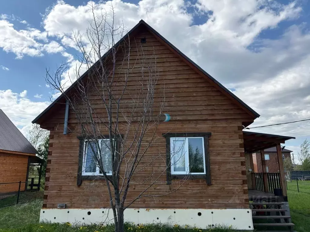 Дом в Башкортостан, Иглинский сельсовет, с. Иглино ул. Ленина (90 м) - Фото 0