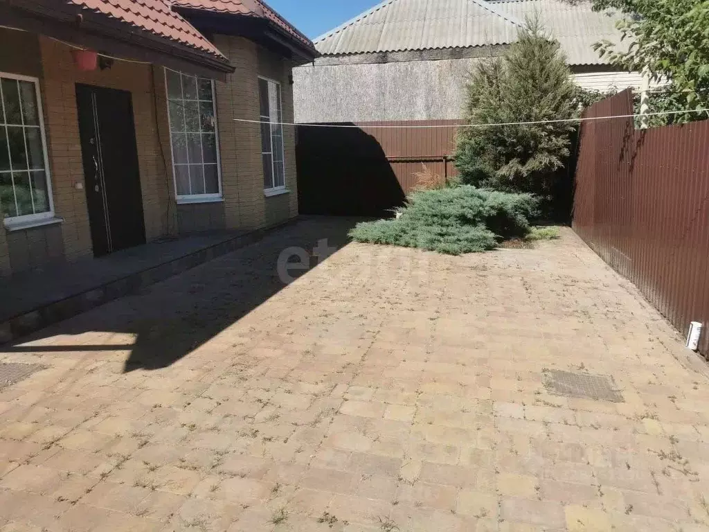 Дом в Ростовская область, Батайск Артемовская ул. (89 м) - Фото 1