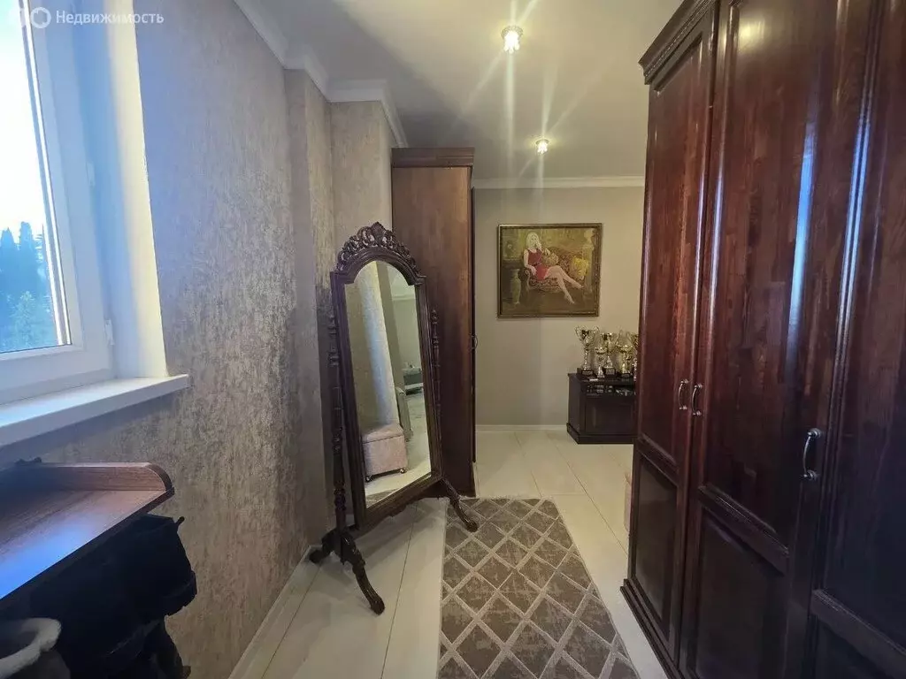 2-комнатная квартира: Ялта, улица Володарского, 1 (87.9 м) - Фото 1