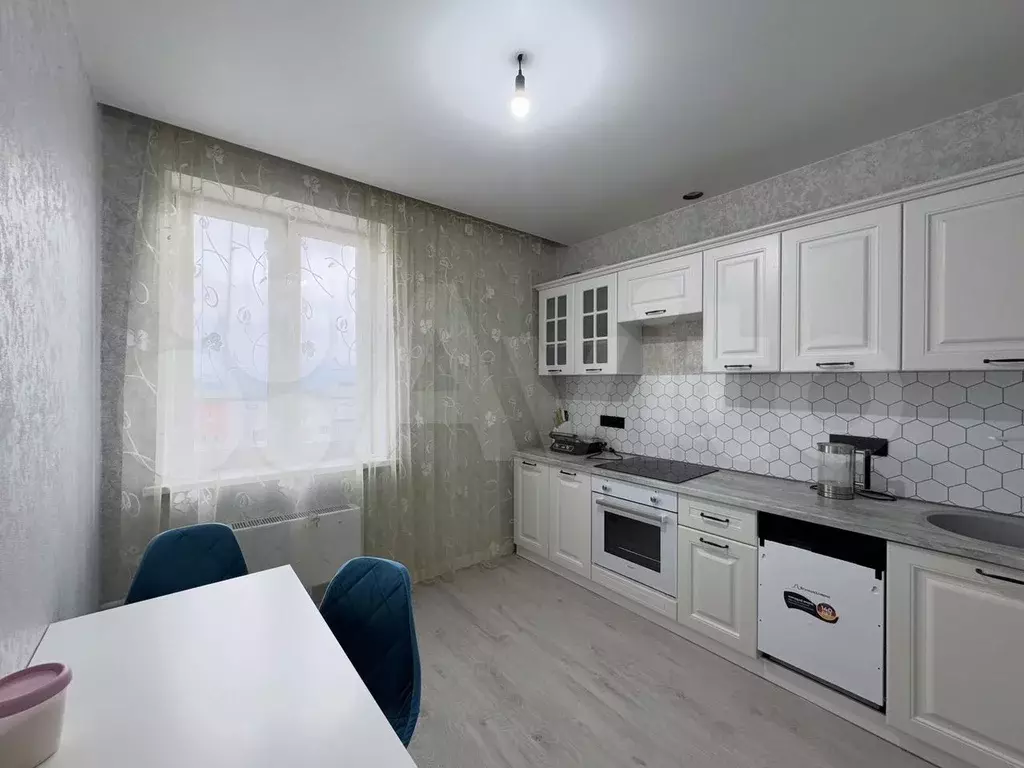 2-к. квартира, 50 м, 17/18 эт. - Фото 0