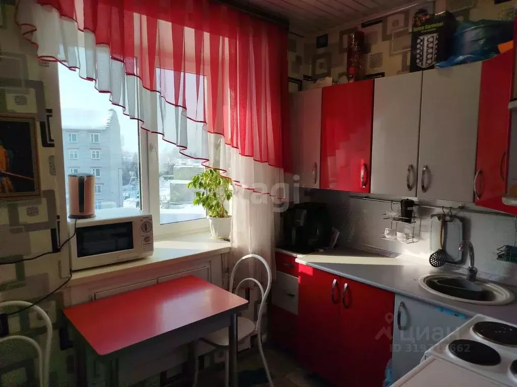 3-к кв. Томская область, Асино ул. Ленина, 1 (61.4 м) - Фото 0