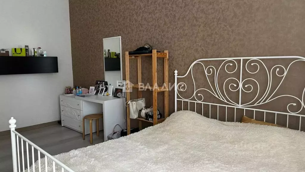 3-к кв. Смоленская область, Смоленск Коммунистическая ул., 10 (107.0 ... - Фото 1