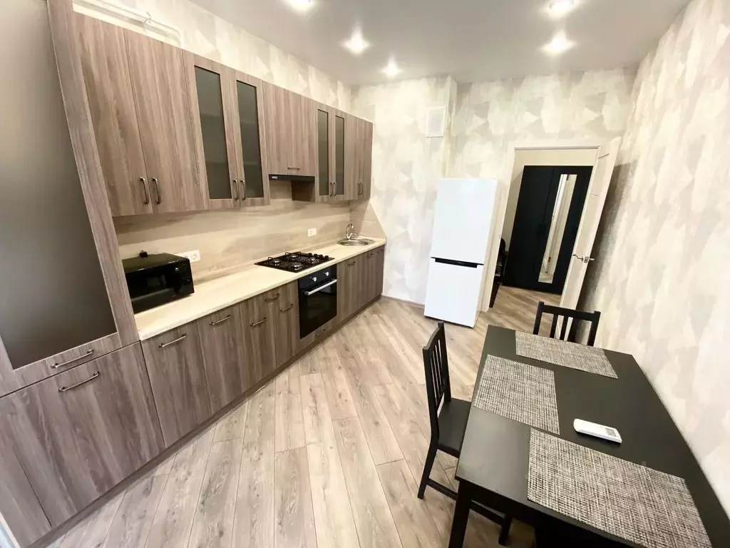 2-к кв. Крым, Симферополь ул. Батурина, 189 (65.0 м) - Фото 2