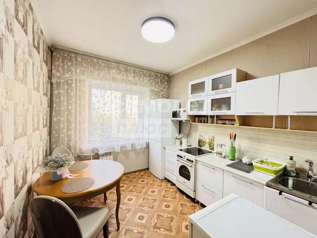 3-к кв. Ханты-Мансийский АО, Нижневартовск Интернациональная ул., 59 ... - Фото 0