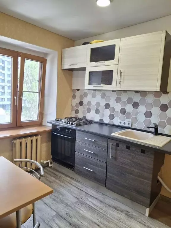 1-к. квартира, 30 м, 5/5 эт. - Фото 1